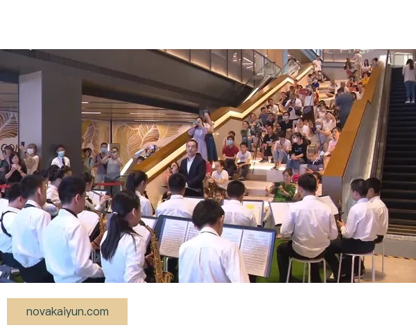 阿什拉夫持续关注慈善事业，最近参与多项公益活动，表现备受赞誉。